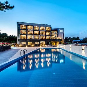 Jnb Hotel